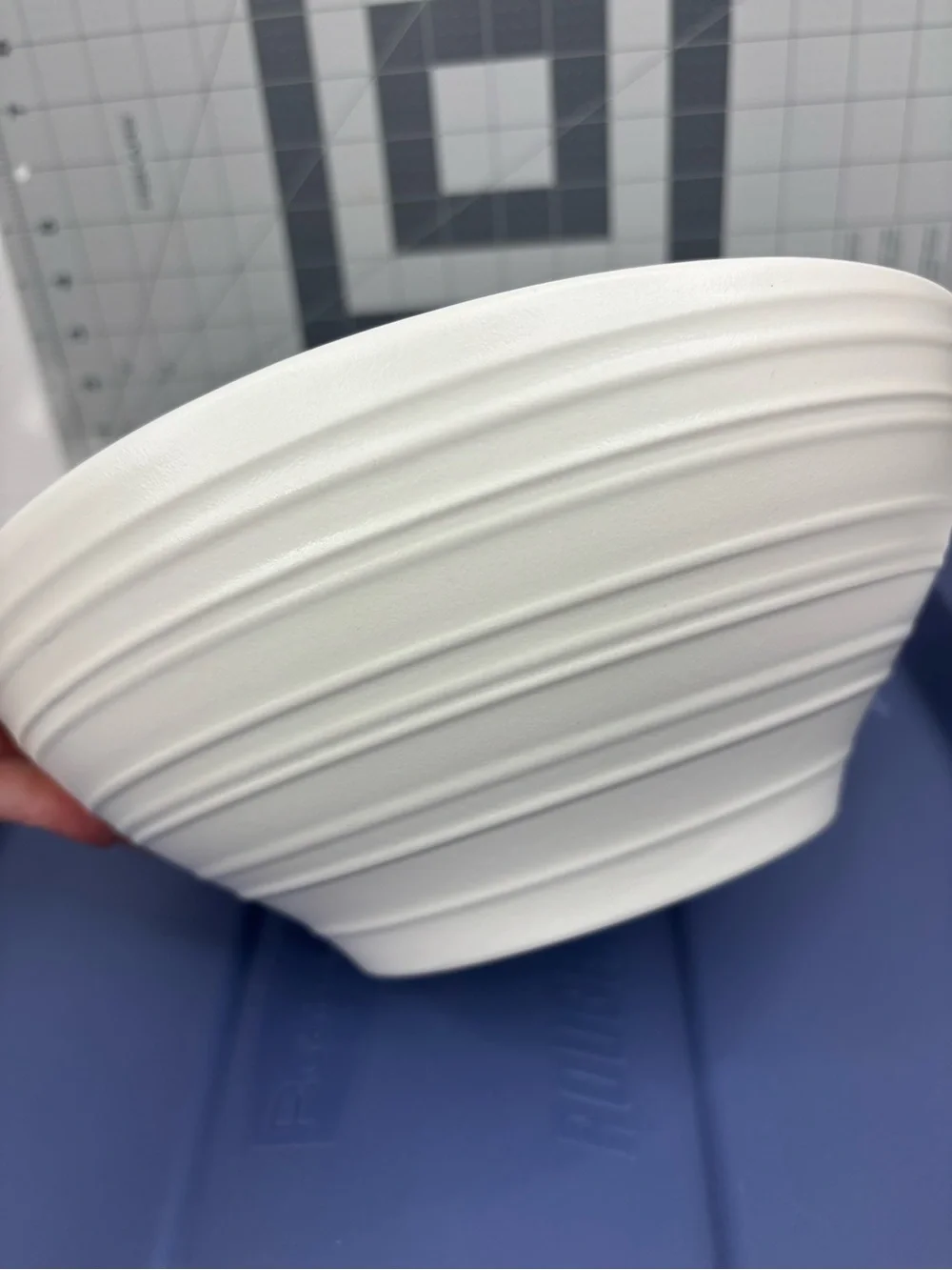 Mikasa Swirl White DJ100 Ceramic Serving Bowl‎